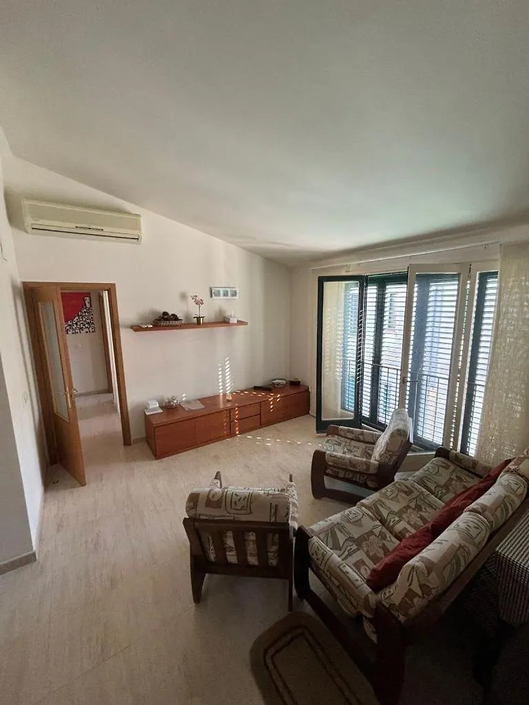 Amplio Apartamento De 2 Dormitorios En El Casco Antiguo De Tossa Τόσα ντε Μαρ